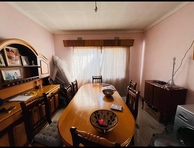 5 BEDROOM HOUSE FOR SALE IN BIRCHLEIGH NORTH